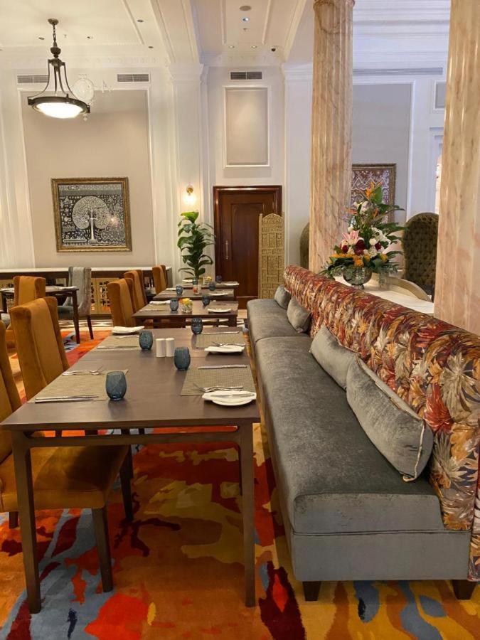 Hotel Taj - Taj ,let Out Privately