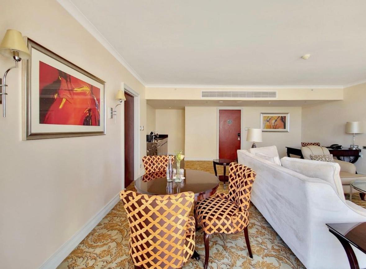 Hotel Taj - Taj ,let Out Privately Cape Town